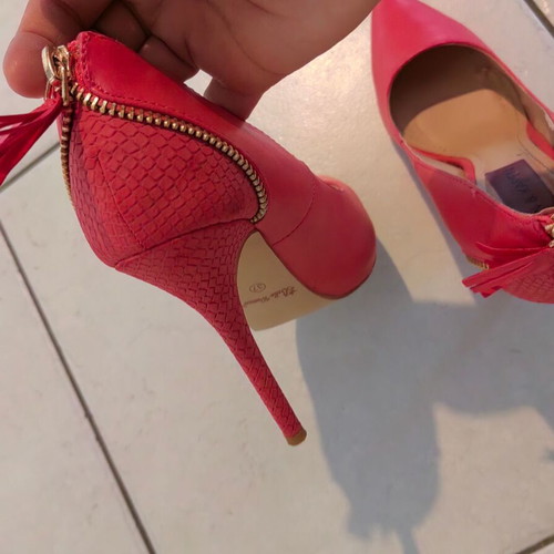 Bella pink pumps like new size 37 with gold detail