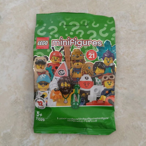 Lego Collectible Minifigures Series 21 No 10 Space Police Guy new and sealed