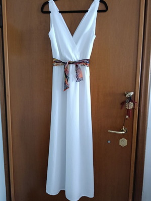 White wrap dress like new, very cool fabric, worn once