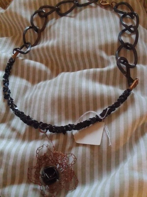 Handmade wire flower choker necklace with black chains and gold fo clasp new