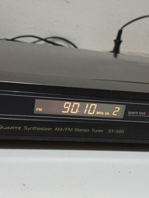 Technics ST 500 AM/FM stereo tuner used in very good condition
