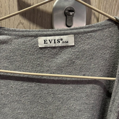 Women's cardigan used S/M gray with small hole