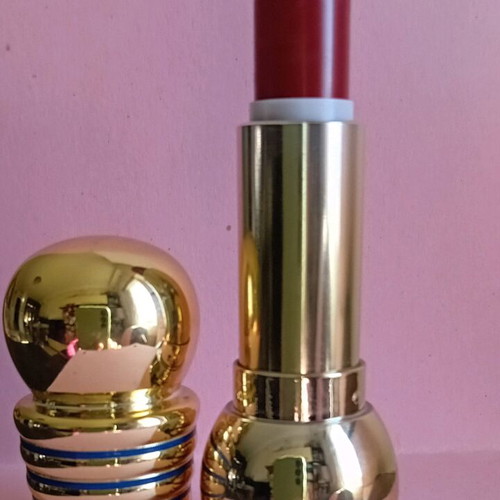 Christian Dior Diorific lipstick used in 006 Brun Mascotte Bungee Brown