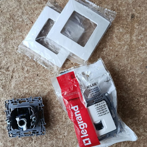 Legrand NILOE RJ 45 Network Sockets White New