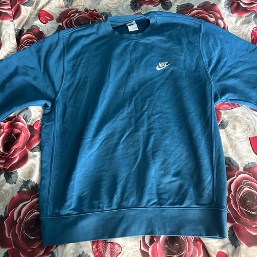 Nike sweatshirt size Large like new, blue