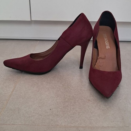 Burgundy pumps used, Greek made with leather insole