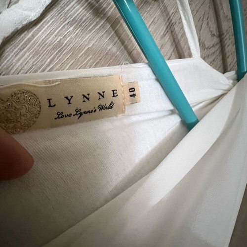 Lynne white dress size 40 like new