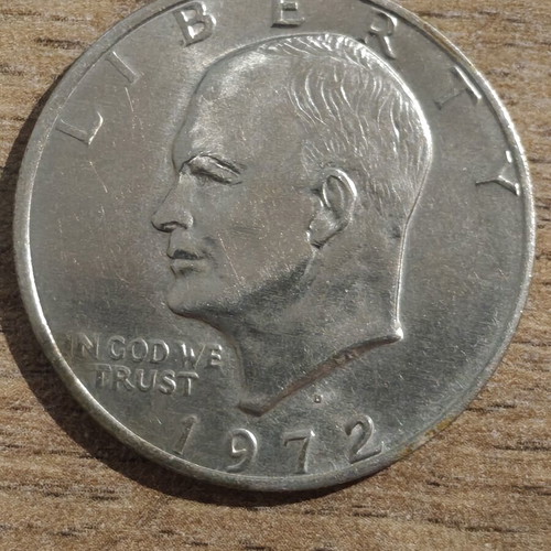 Eisenhower 1 Dollar Coin 1972-D like new