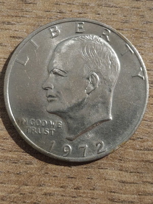 Eisenhower 1 Dollar Coin 1972-D like new