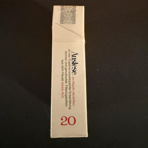 Auslese Simon Arzt vintage pack of 20 cigarettes factory sealed