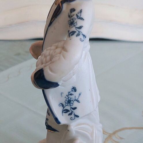 Porcelain figurine 22 cm height like new