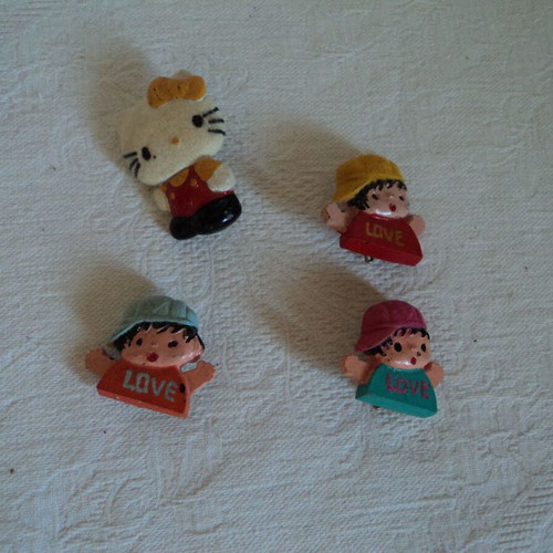 Romantic pins of girls from the previous century, pack of 10, used