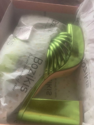 Bozikis sandals new, size 39, green platform