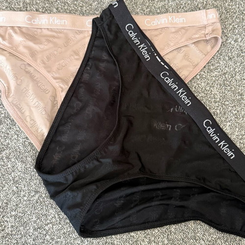 Calvin Klein panties new, set of 2, black and beige
