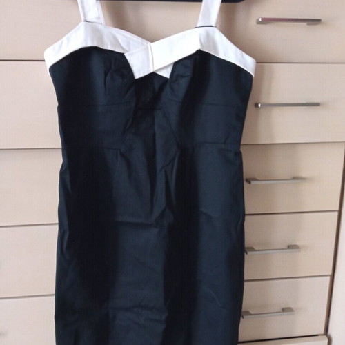 Sarah Lawrence dress black with white straps like new