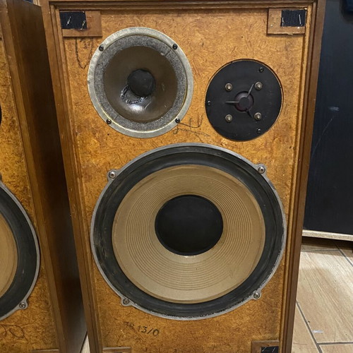 Wharfedale Dovedale 3 speakers used vintage made in England