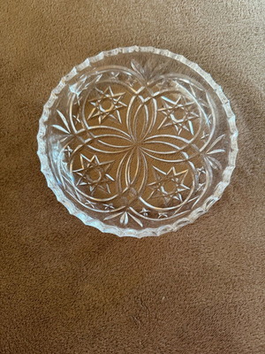 Crystal bowl like new with beautiful designs