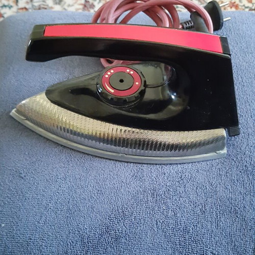 Vintage Soviet Electric Iron UT1000-1.2 used with adapter