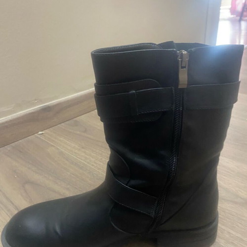Women's boots used, size 40 fitting 41