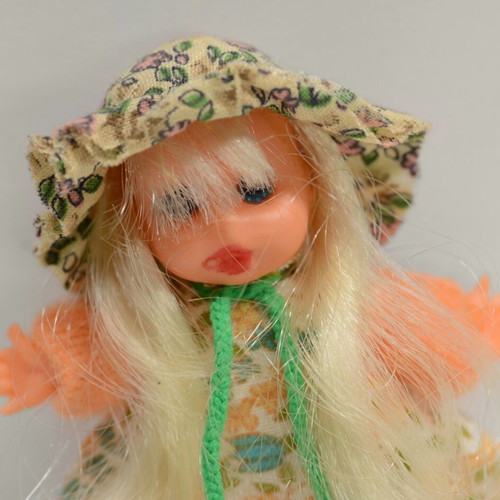El Greco Filenaditsa doll 80s like new, miniature bean doll with hat