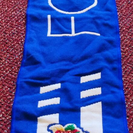 Porto collectible scarf like new, official