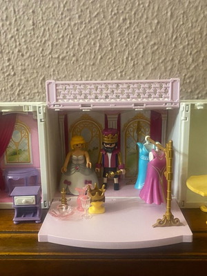 Playmobil princely palace game box used model 4898