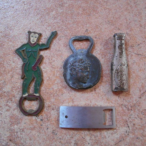Bottle openers used, pack of 4 for beer and soft drinks