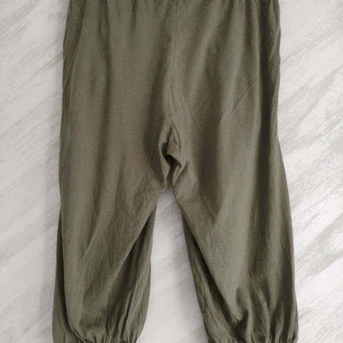 Terranova Capri pants 3/4 khaki like new, cotton, Small