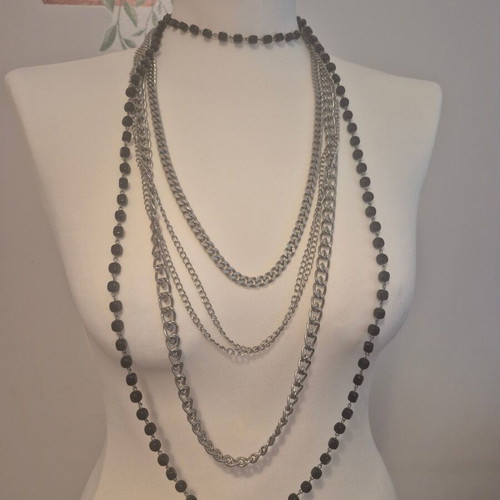 Necklaces silver and black, like new, layered