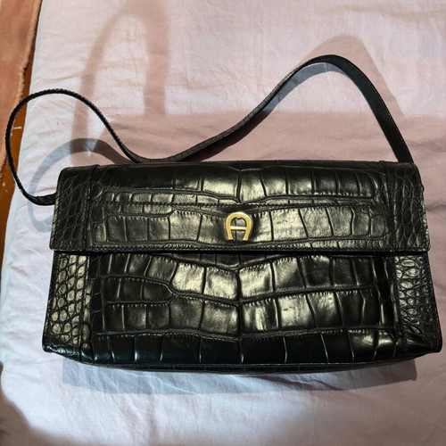 Etienne Aigner Croco Noir leather shoulder bag like new