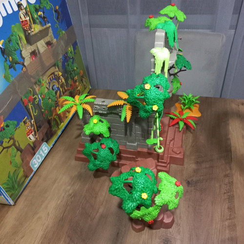 Playmobil 3015 Jungle Temple playset