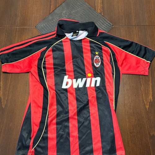 AC Milan 2006-2007 XXL football jersey like new with Kaká name