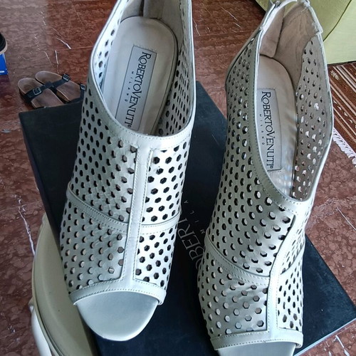 Roberto Vennuti high-heeled boots like new, beige, size 39