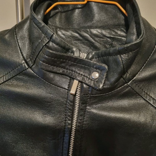 Mid-length leather jacket with mao collar size 46 like new, black