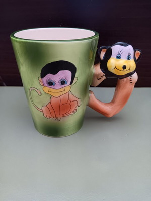 Mug like new with monkey design