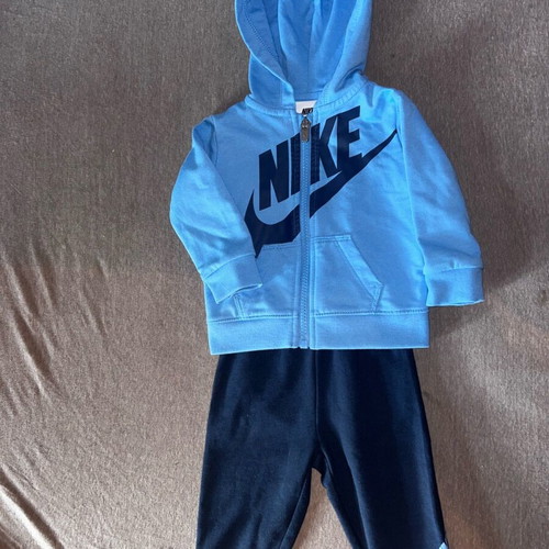 Nike Baby Boy Jacket and Pants Set 6 Months Like New