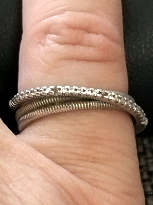 925 ring like new, silver with white zirconia
