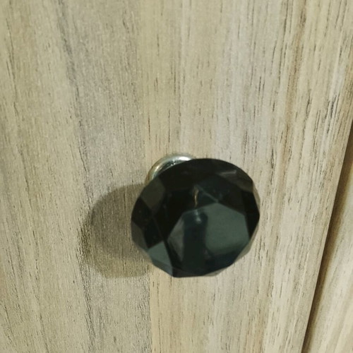 Furniture knobs like new, pack of 6, silver black diamond