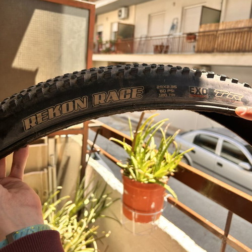 Maxxis Recon Race Tubeless Ready EXO TR bicycle tire used