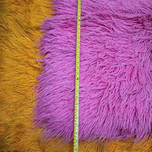 Pink wool flokati rug like new 1.60 x 1.10 m