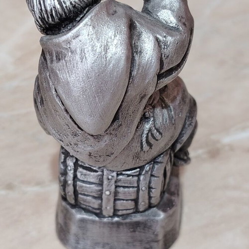 Decorative statuette like new, silver pewter oxidized, 10cm