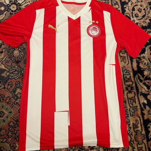 Olympiacos Puma jersey Medium like new, authentic