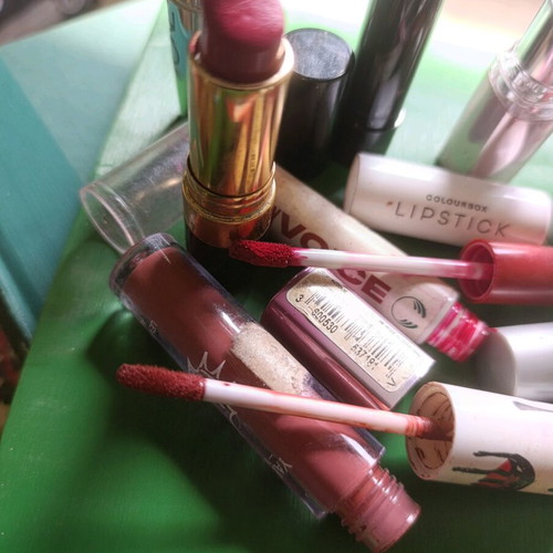 Lipsticks used, set of 7 with plenty of product