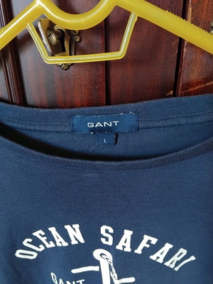 Gant T Shirt like new, size L, white and blue