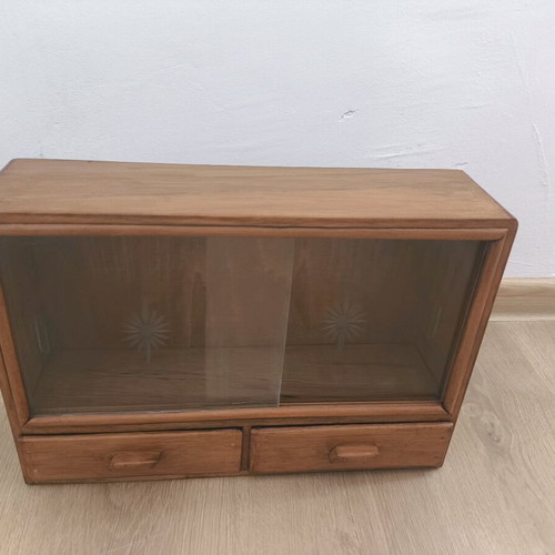 Vintage cabinet restored with engraved glass