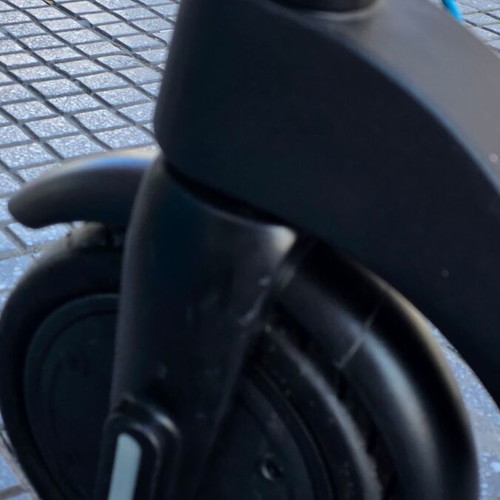 Ηλεκτρικό πατίνι Blaupunkt ESC808 μεταχειρισμένο με σπασμένο φτερό