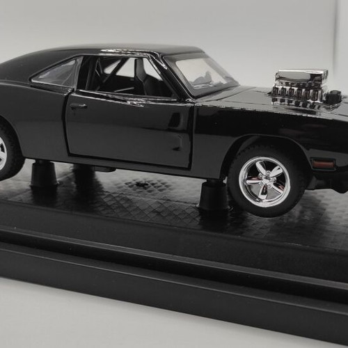 Dodge Charger R/T 1:32 Replica Pull Back Car new