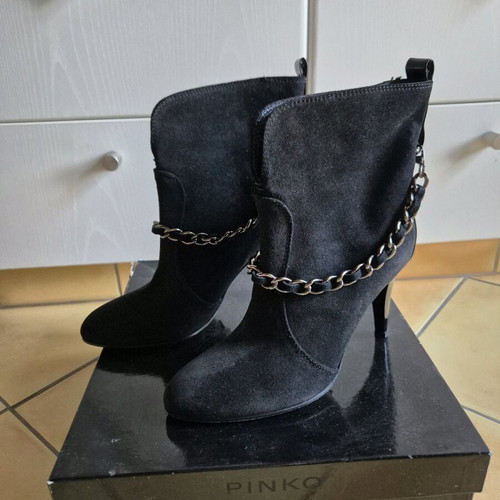 Pinko Women's High Ankle Boot like new, suede, black, size 37