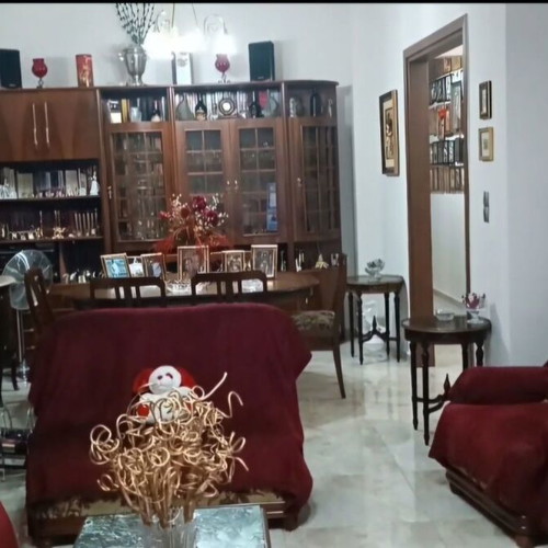 Διαμέρισμα στη Νίκαια επιπλωμένο, 2 υπνοδωμάτια, 98 τ.μ., 1980