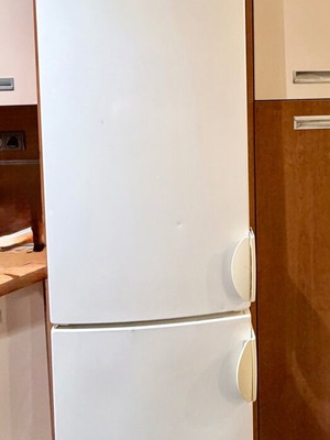 Ψυγειοκαταψύκτης Liebherr μεταχειρισμένος, μεγάλη χωρητικότητα, ξεχωριστός καταψύκτης